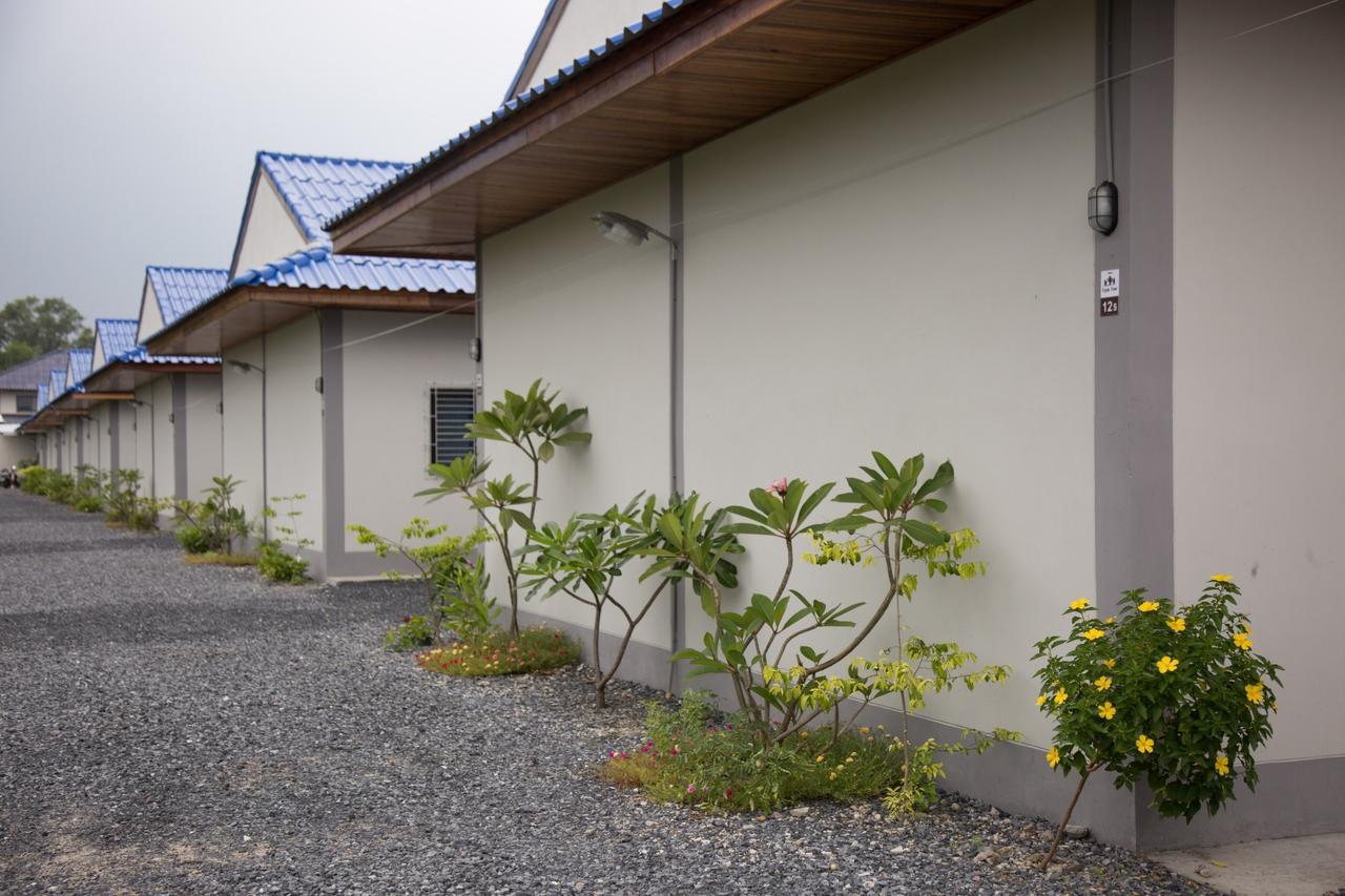 The Triple Tree Resort. Pathumthani Kültér fotó